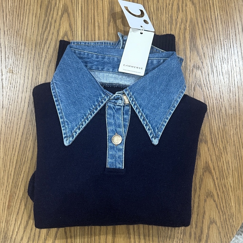Chambray Collar Navy Sweater